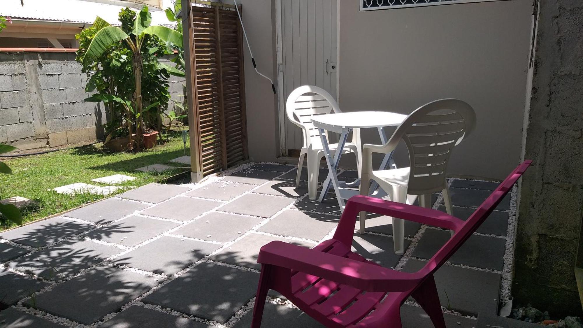 Agréable F2, jardin, garage, fibre, clim ch Fort-de-France Exterior foto